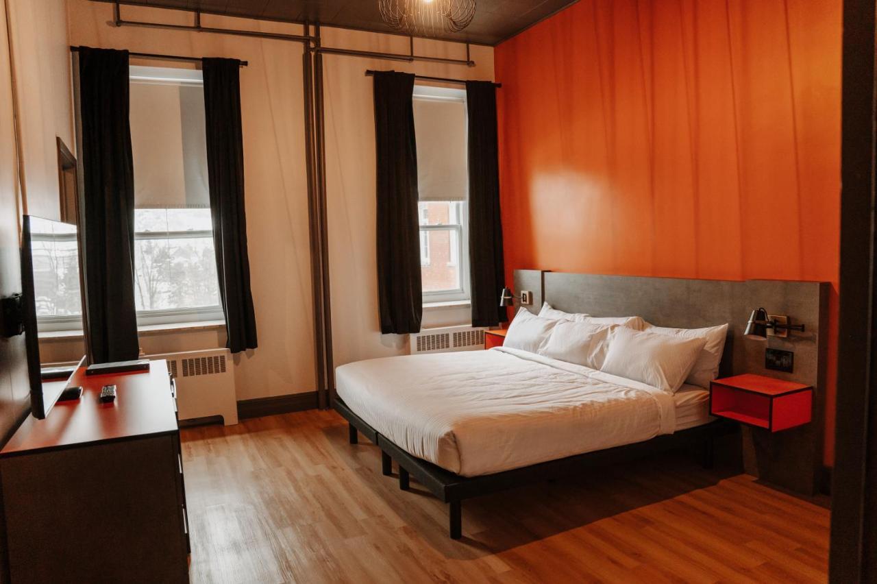 Hotel Historique Et Manoir Route 66 Saint-Victor エクステリア 写真