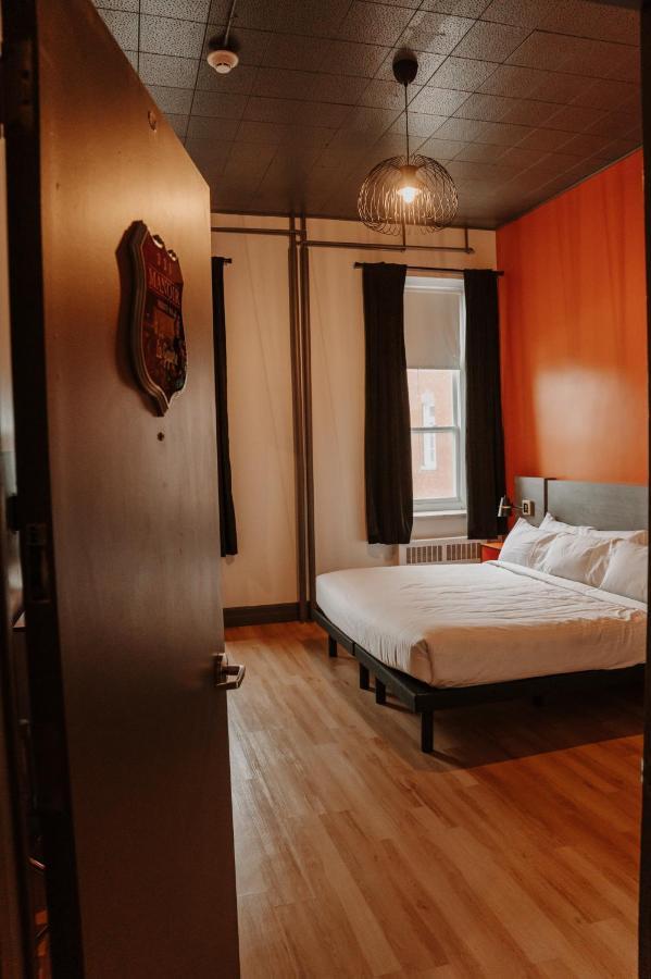 Hotel Historique Et Manoir Route 66 Saint-Victor エクステリア 写真